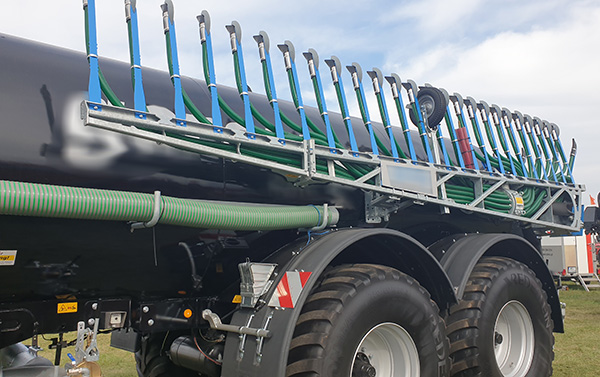 rozlewanie-gnojowicy